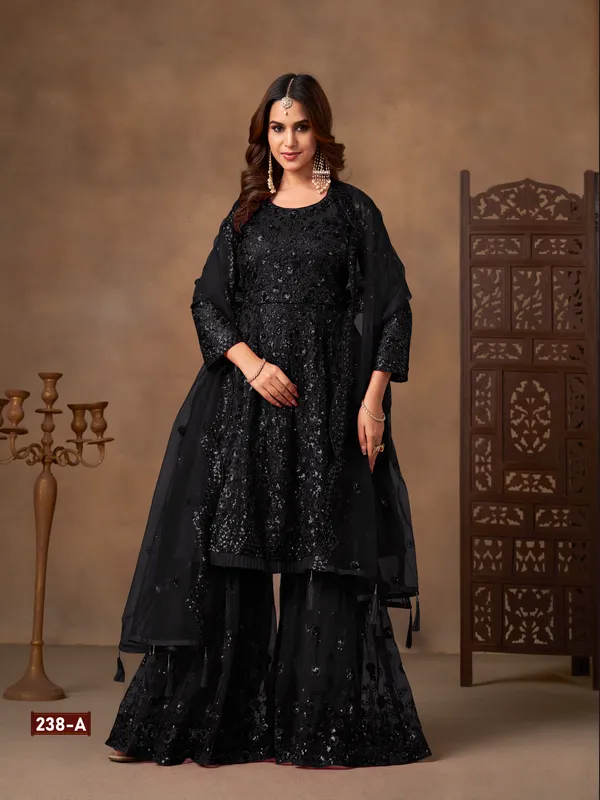 Black_Gmysilk_Sharara_Suit_For_Women