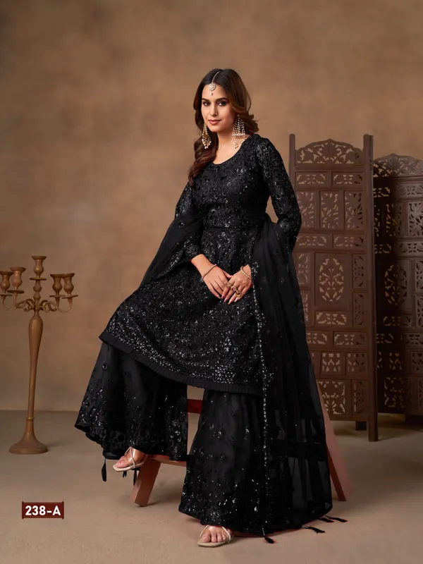 Black_Gmysilk_Sharara_Suit_For_Women