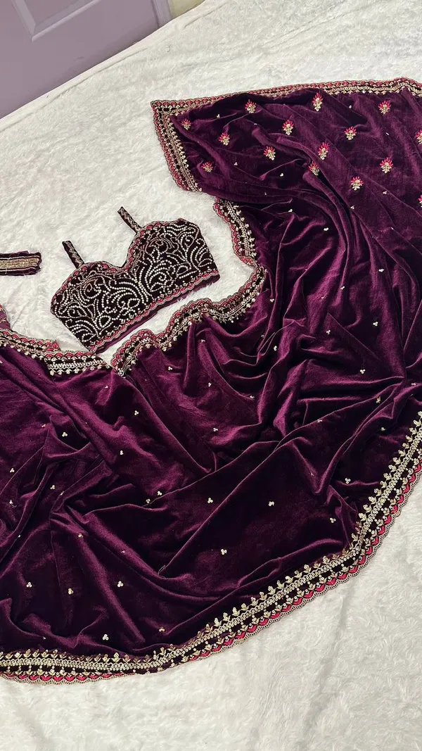 Purple_Purple_Velvet_Embroidered_Bollywood_Saree_For_Women