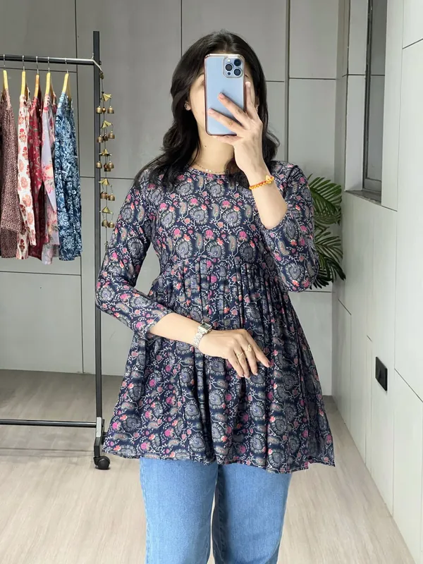 Brown_Trendy_Floral_Short_Kurti_For_Women