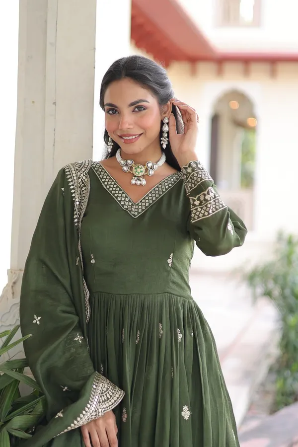 Mehndi_Green_Vichitrasilk_Gowns_For_Women