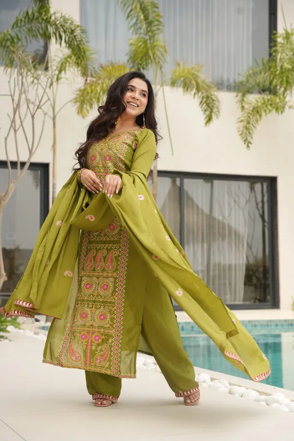 Green_Romansilk_Kurti_Pant_For_Women