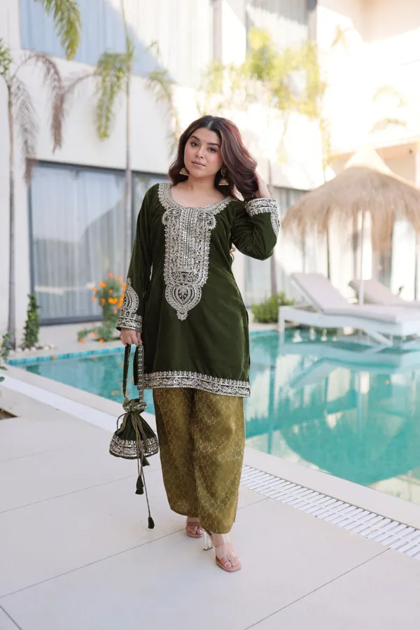 Green_Gmysilk_Kurti_Pant_For_Women