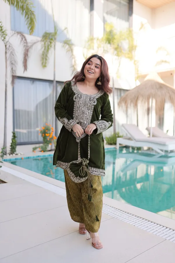 Green_Gmysilk_Kurti_Pant_For_Women