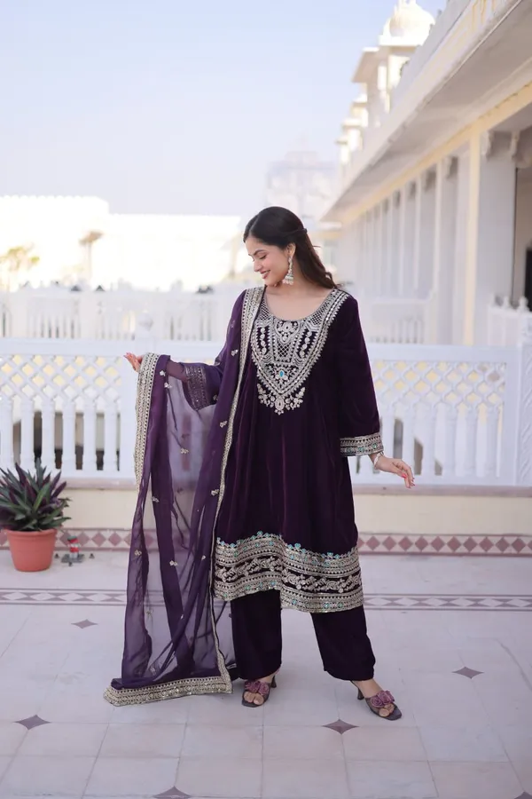 Sky_Blue_Vichitrasilk_Kurti_Pant_For_Women