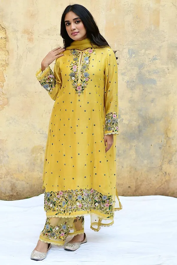 Yellow_Fauxgeorgette_Kurti_Plazzo_For_Women