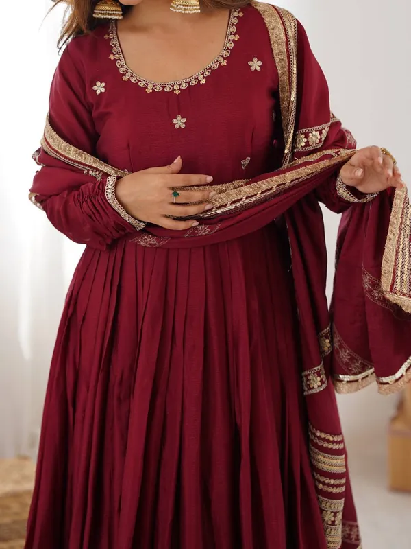 Maroon_Pakistani_Red_Embroidered_Salwar_Kameez_Set_For_Women