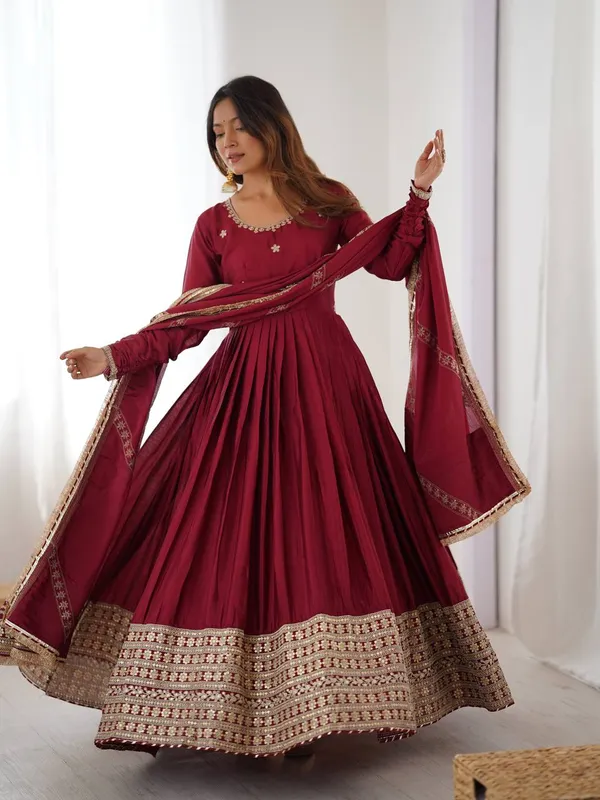Maroon_Pakistani_Red_Embroidered_Salwar_Kameez_Set_For_Women