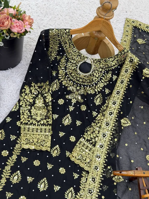 Black_9000Velvet_Kurti_Plazzo_For_Women