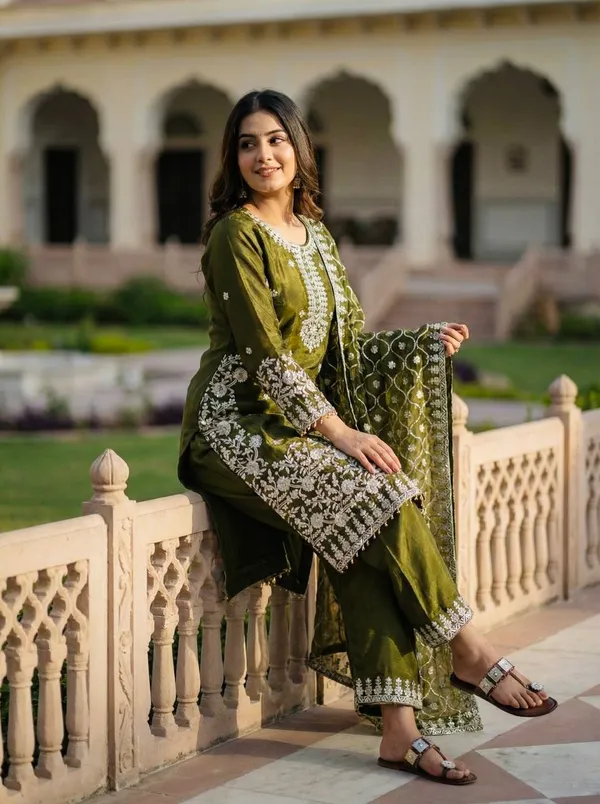 Green_Fauxgeorgette_Kurti_Pant_For_Women
