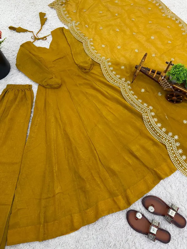Gold_Heavy_Designer_Party_Wear_Gown_Dupatta_Set_For_Women