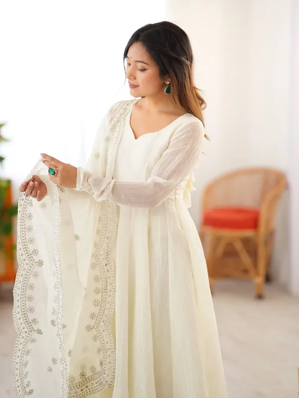 White_Heavy_Designer_Party_Wear_Gown_Dupatta_Set_For_Women