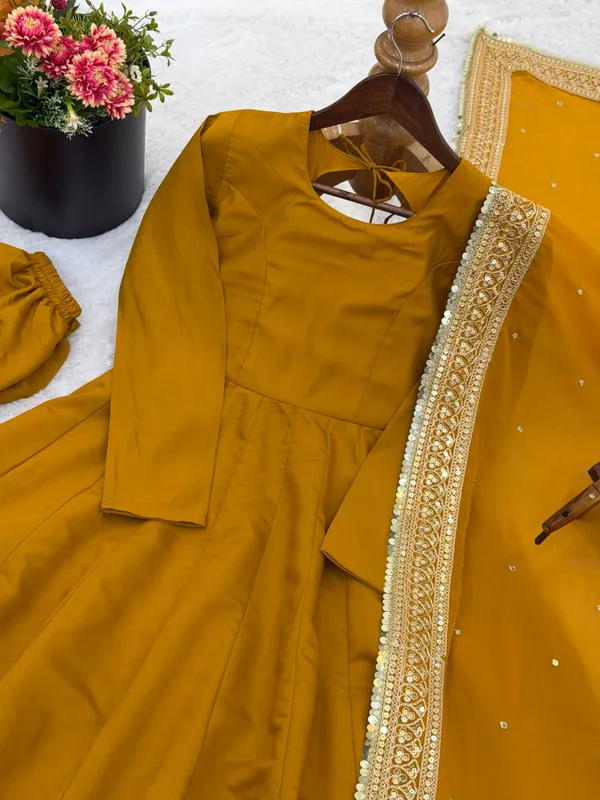 Yellow_Romansilk_Gowns_For_Women