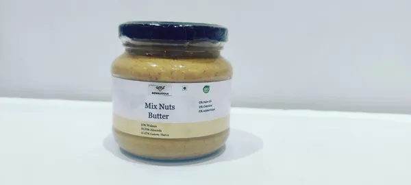Mewalicious_Mix_Nut_Butter_Roasted_Almonds,_Cashews_And_Walnuts_(225gm)
