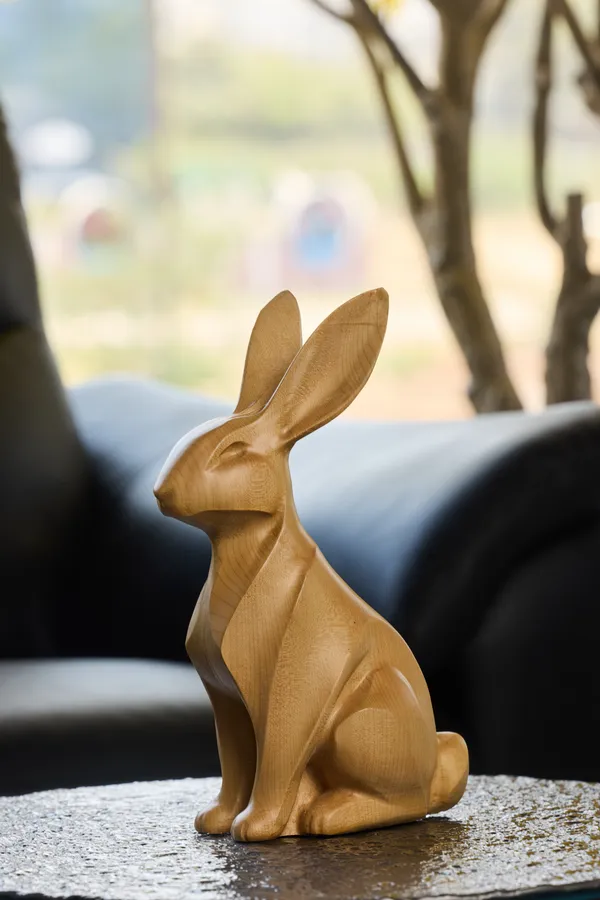 Meadow_Hare_Cream_Beige_Maple_Luxury_Wooden_Sculptures_For_Home_Decor