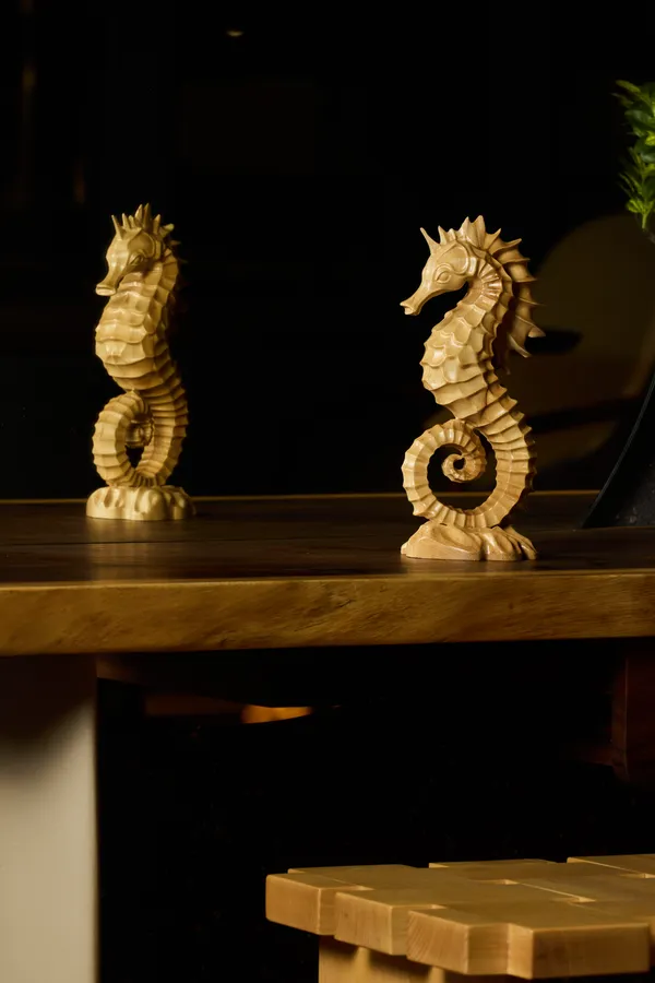 Coral_Seahorse_Cream_Beige_Maple_Luxury_Wooden_Sculptures_For_Home_Decor