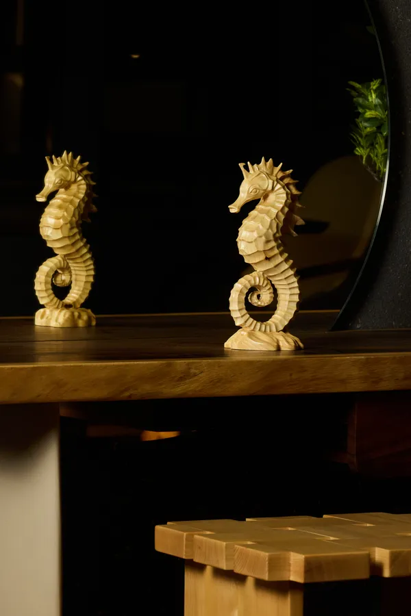 Coral_Seahorse_Cream_Beige_Maple_Luxury_Wooden_Sculptures_For_Home_Decor