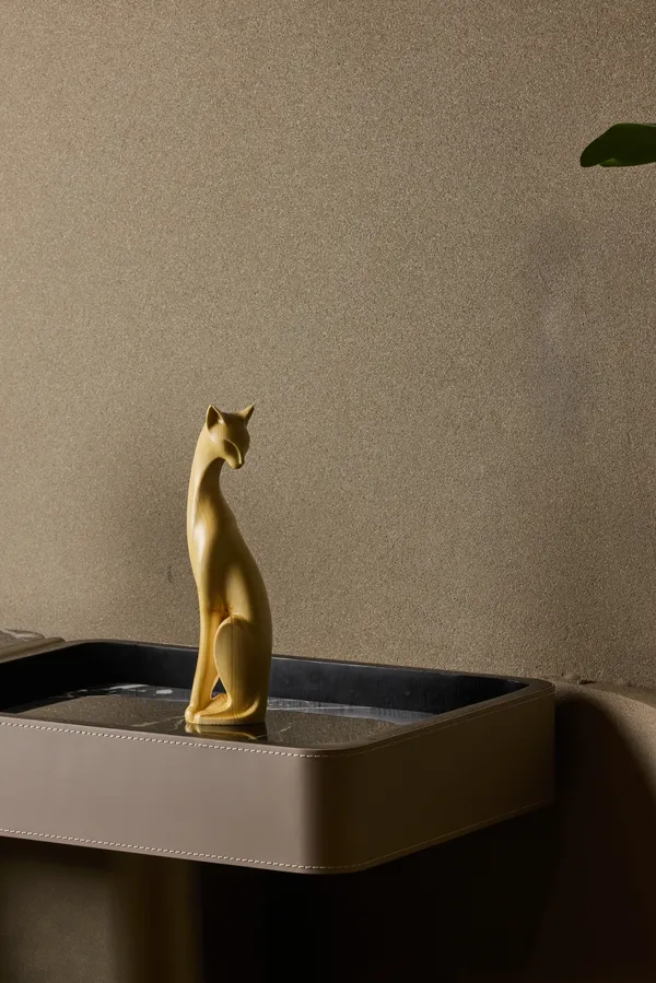 Koa_Cat_F_Light_Yellow_Spruce_Wood_Luxury_Wooden_Sculptures_For_Home_Decor