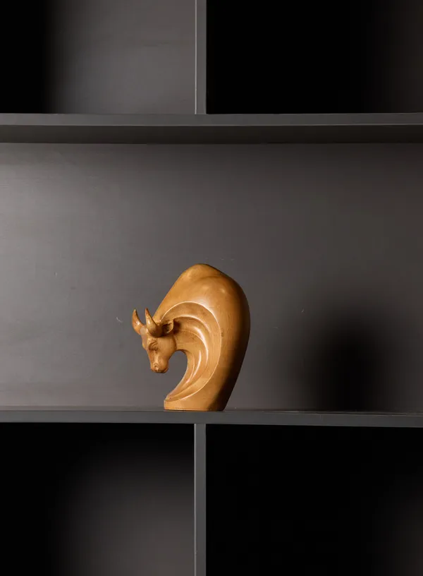 Atlas_Bull_Pinkish_Brown_Steam_Beech_Luxury_Wooden_Sculptures_For_Home_Decor