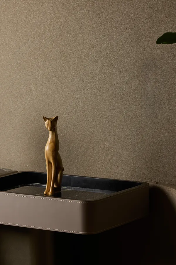 Alpha_Cat_M_Pinkish_Brown_Steam_Beech_Luxury_Wooden_Sculptures_For_Home_Decor