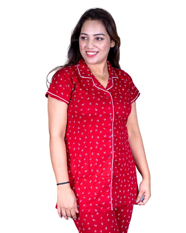 Maroon_Cotton_Sinker_Night_Dress_All_Over_Printed_Collar_Pyjama_Set_Half_Sleeves_For_Women