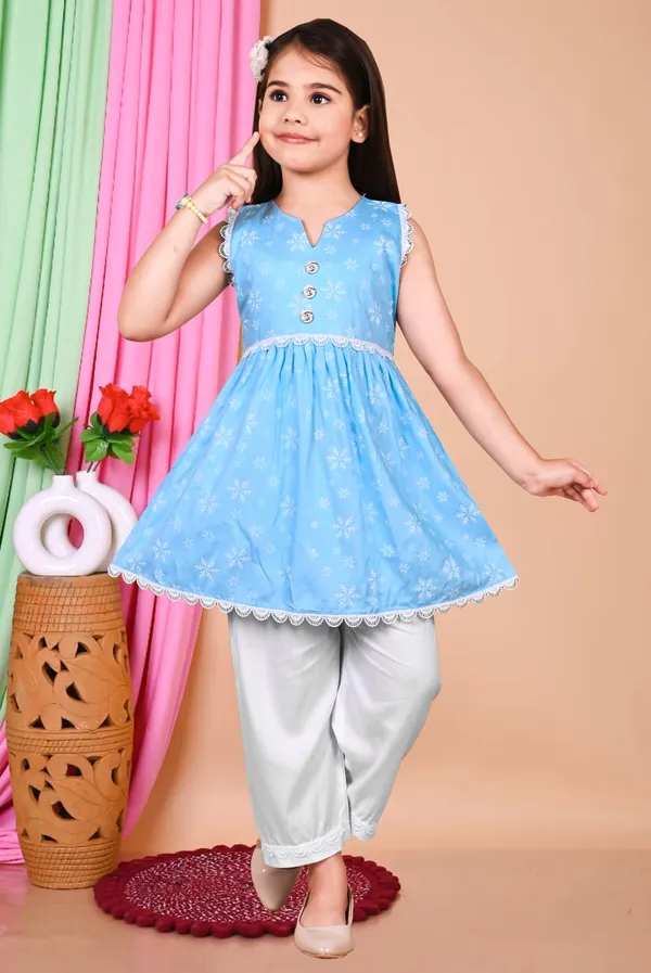 Sky_Blue_And_White_Stylish_Party_And_Festive_Wear_Outfit_Sleeveless_Printed_Kurti_With_Palazzo_Set_For_Kids(Pack_Of_2)