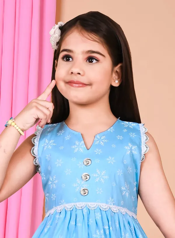 Sky_Blue_And_White_Stylish_Party_And_Festive_Wear_Outfit_Sleeveless_Printed_Kurti_With_Palazzo_Set_For_Kids(Pack_Of_2)