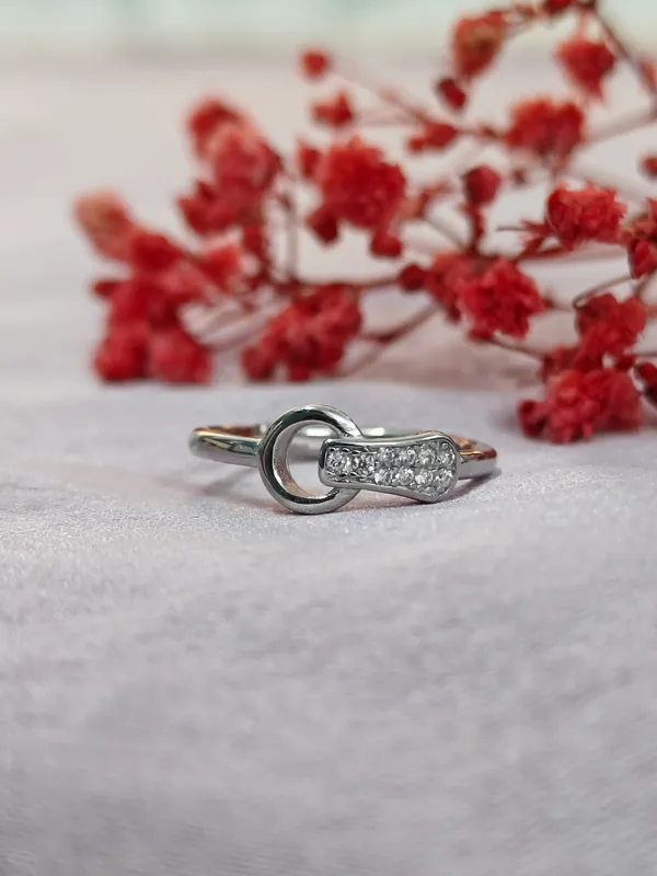 Silver_Bold_Ring_For_Female