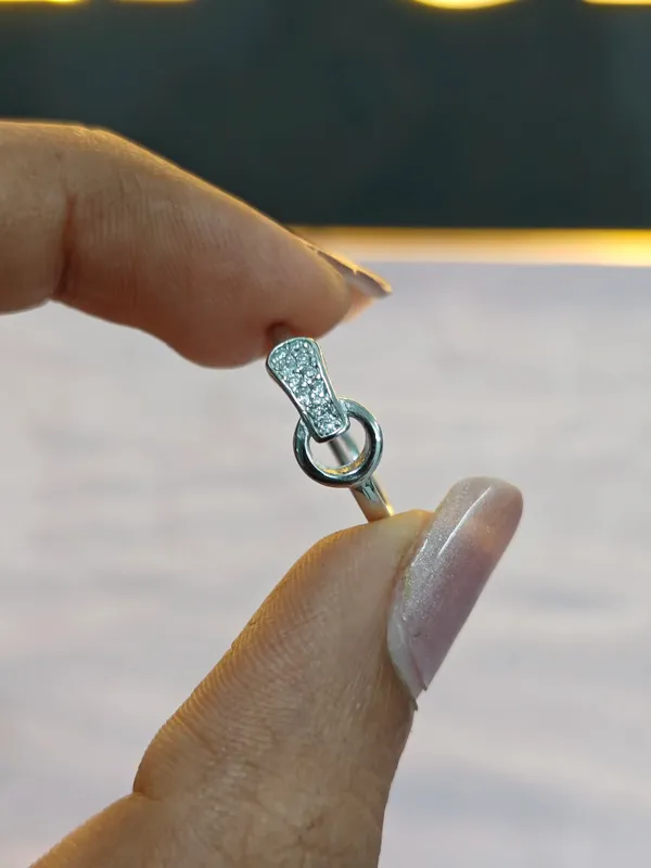 Silver_Bold_Ring_For_Female