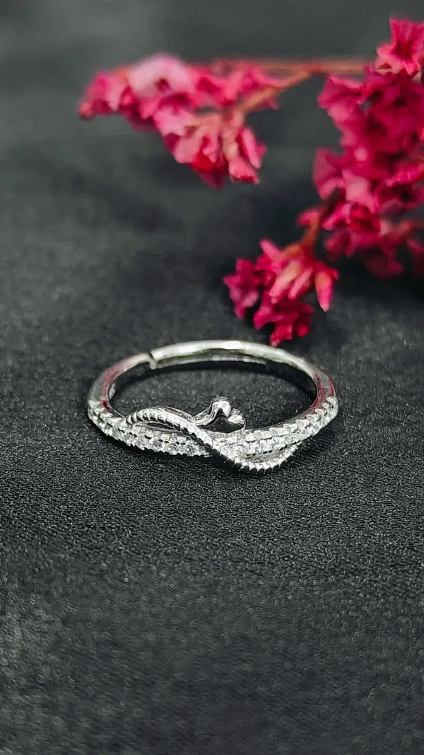 Silver_Bridal_Look_Ring_For_Female