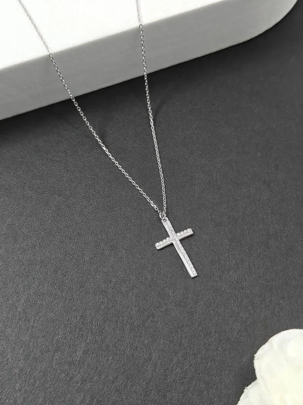 Sterling_Silver_Cross_Diamond_Chain_Pendant_For_Female