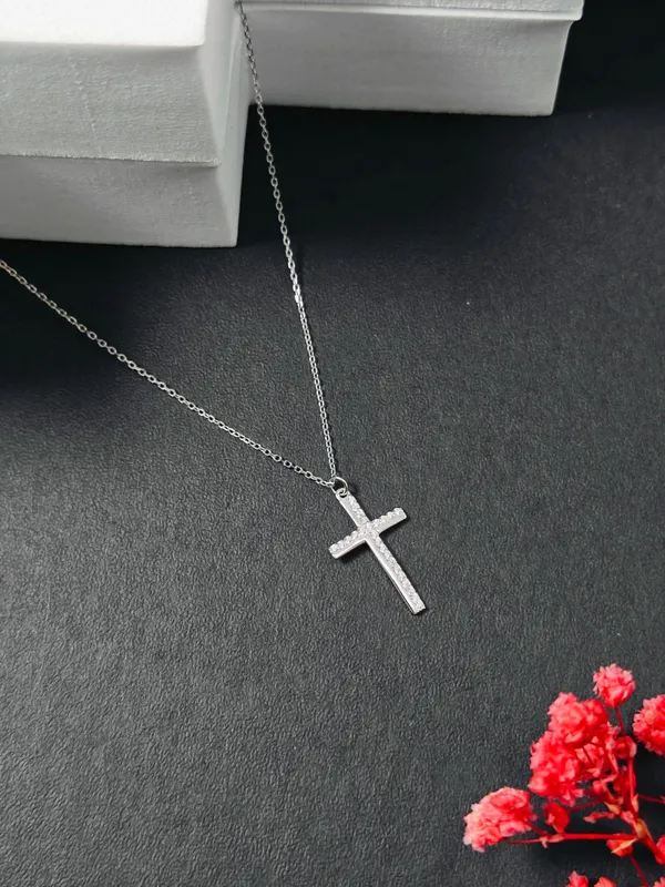 Sterling_Silver_Cross_Diamond_Chain_Pendant_For_Female
