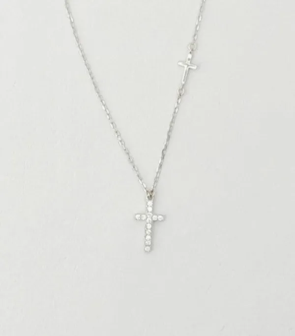 Sterling_Silver_Cross_Pendant_Adorned_With_Turquoise_Necklace_For_Female