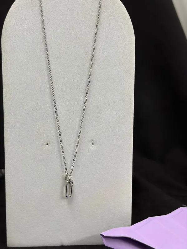 Silver_Designer_925_Chain_With_Pendant_For_Female