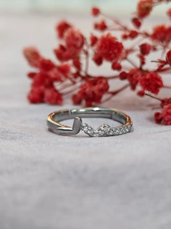 Silver_Designer_Ring_For_Female