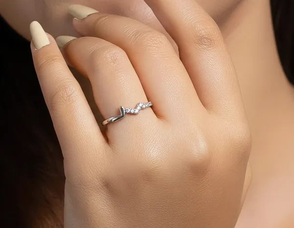 Silver_Designer_Ring_For_Female