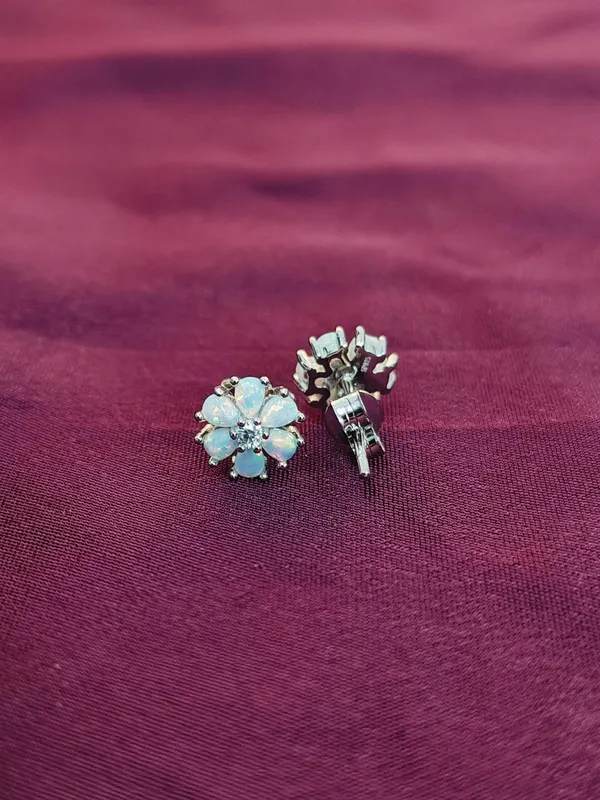 Silver_Designer_Threader_Earrings_For_Female