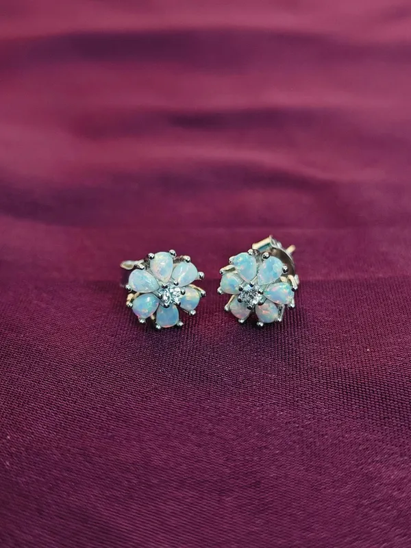 Silver_Designer_Threader_Earrings_For_Female
