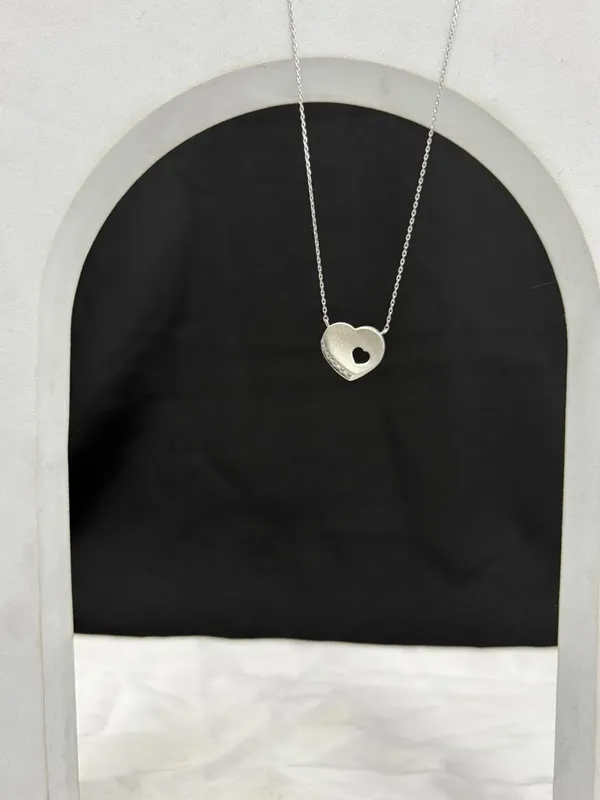 Silver_Elegant_925_Chain_With_Pendant_For_Female