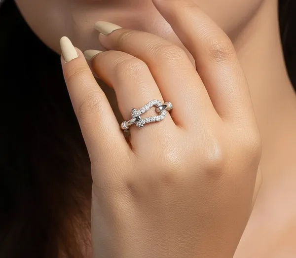 Silver_Elegant_Stone_Ring_For_Female