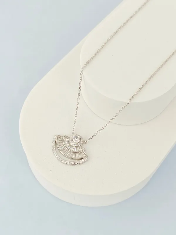 Sterling_Silver_Fan_Round_Diamond_Pendant_For_Female