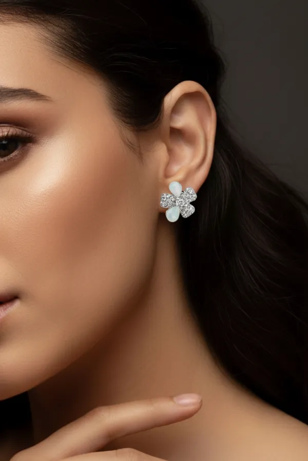 Silver_Lightweight_Stud_Earrings_For_Female