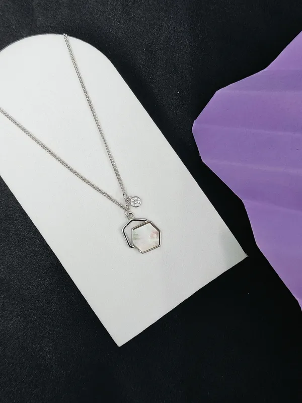 Silver_Minimal_Elegant_Jewellery_For_Female