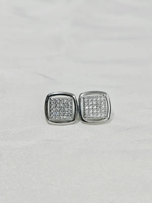 Silver_Minimalist_Threader_Earrings_For_Female