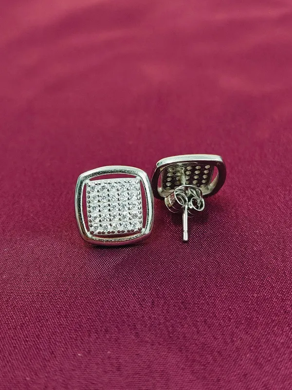 Silver_Minimalist_Threader_Earrings_For_Female
