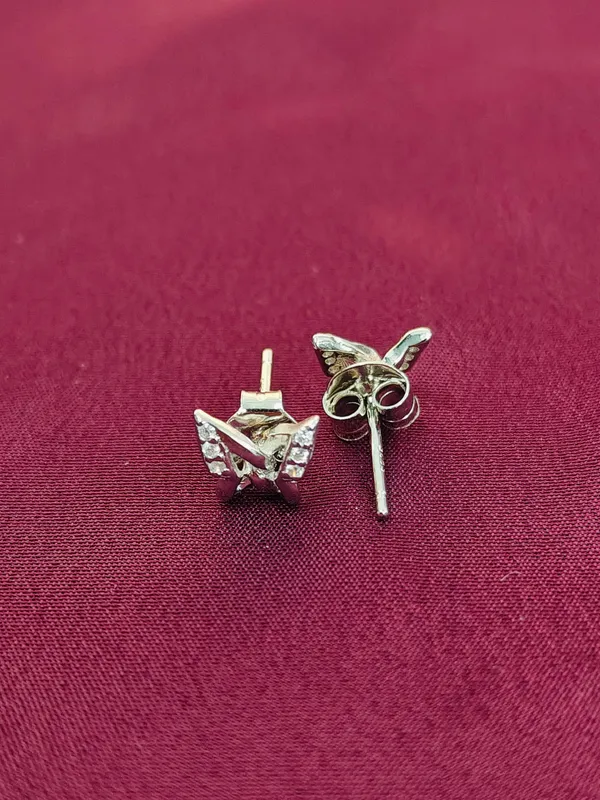 Silver_Modern_Geometric_Earrings_For_Daily_Wear_For_Female
