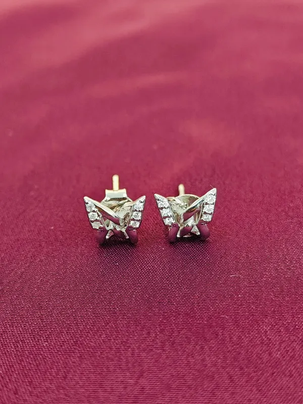 Silver_Modern_Geometric_Earrings_For_Daily_Wear_For_Female
