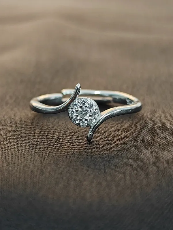 Silver_Premium_Finger_Ring_For_Female