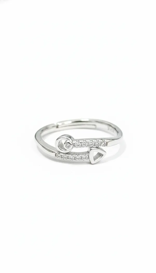 Silver_Radiant_Engagement_Ring_For_Female