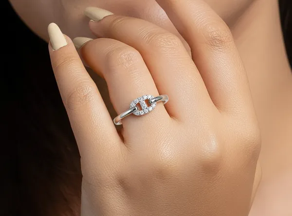 Silver_Ring_Cute_And_Trendy_Accessory_For_Female